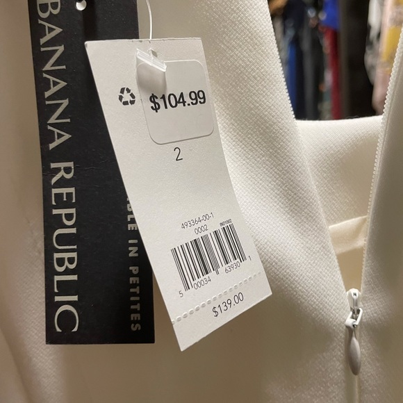 Banana republic - Picture 3 of 3